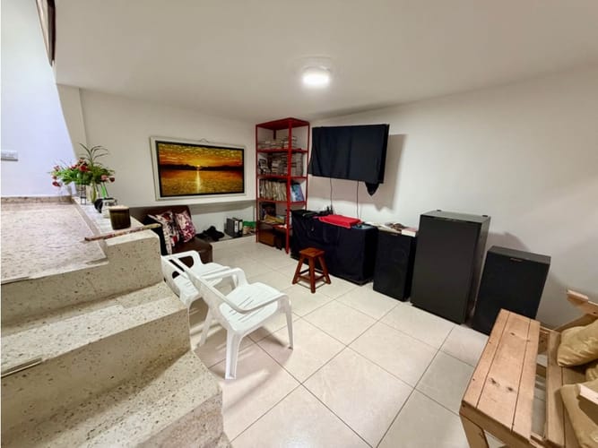 Casa de 7 alcobas en venta en La Pradera, Jamundí, 221 m² · foto 6 de 12