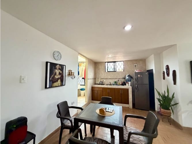 Casa de 7 alcobas en venta en La Pradera, Jamundí, 221 m² · foto 11 de 12