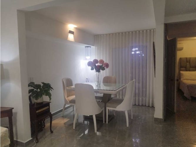 Edificio en venta en Primero De Mayo, Cali, 240 m² · foto 2 de 22