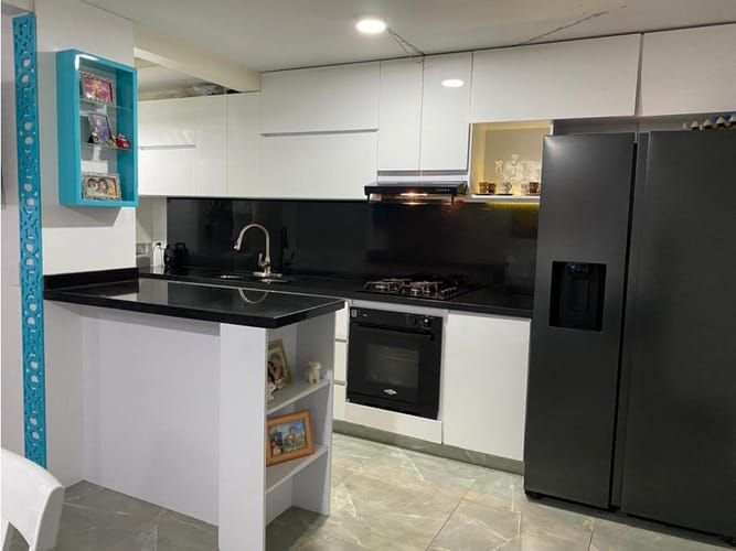 Edificio en venta en Primero De Mayo, Cali, 240 m² · foto 3 de 22