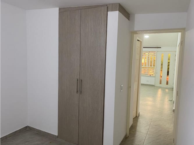 Edificio en venta en Primero De Mayo, Cali, 240 m² · foto 8 de 22