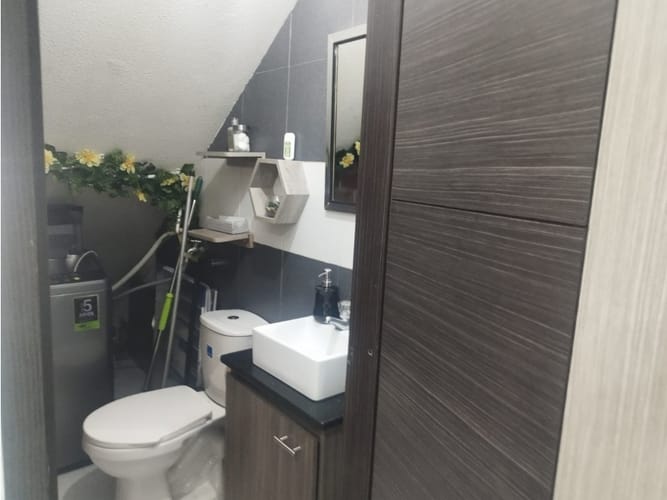 Edificio en venta en Primero De Mayo, Cali, 240 m² · foto 13 de 22