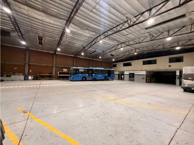 Bodega en venta en Zona Industrial, Yumbo, 1343 m² · foto 3 de 5