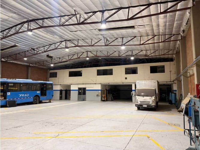 Bodega en venta en Zona Industrial, Yumbo, 1343 m² · foto 4 de 5