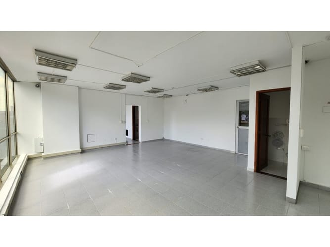 Oficina en venta en Versalles, Cali, 136 m² · foto 9 de 15