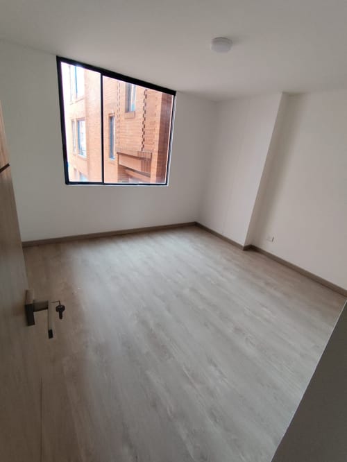 Apartamento de 4 alcobas en venta en Fontibon, Bogotá, 87 m² · foto 6 de 14