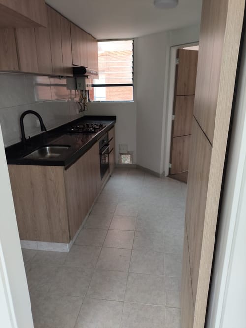 Apartamento de 4 alcobas en venta en Fontibon, Bogotá, 87 m² · foto 4 de 14