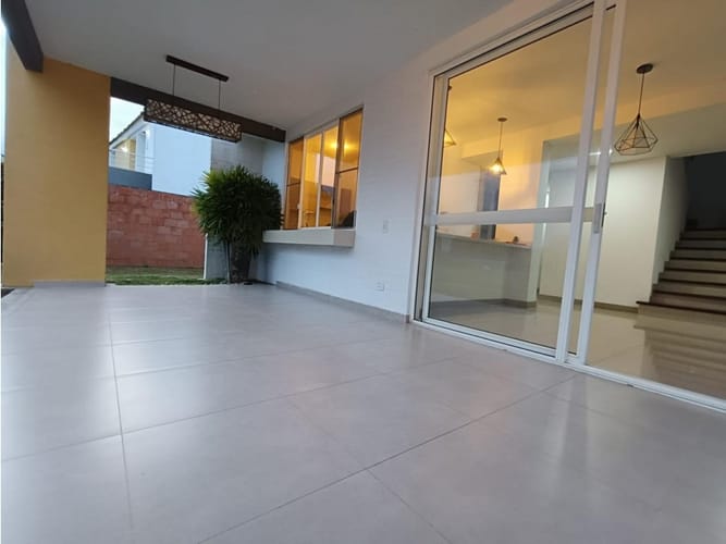 Casa de 4 alcobas en venta en El Castillo, Jamundí, 214 m² · foto 13 de 24