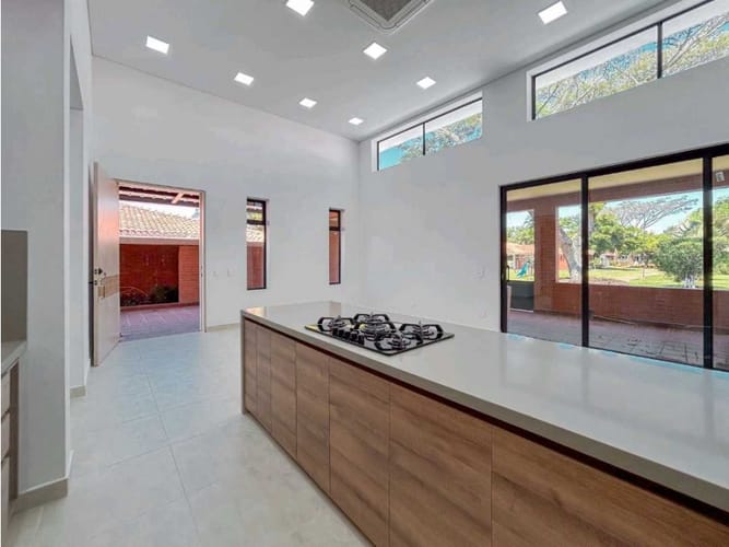 Casa de 3 alcobas en venta en El Castillo, Jamundí, 320 m² · foto 11 de 24