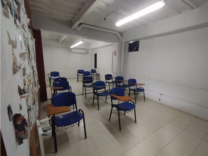 Edificio en venta en Tequendama, Cali, 1400 m² · foto 3 de 24