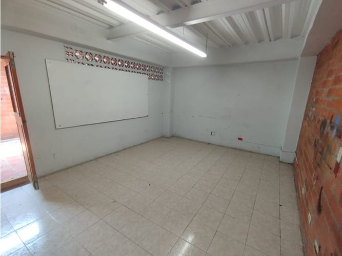 Edificio en venta en Tequendama, Cali, 1400 m² · foto 4 de 24