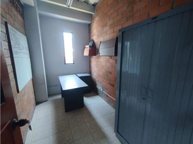 Edificio en venta en Tequendama, Cali, 1400 m² · foto 19 de 24