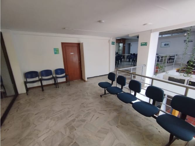 Edificio en venta en Tequendama, Cali, 1400 m² · foto 22 de 24