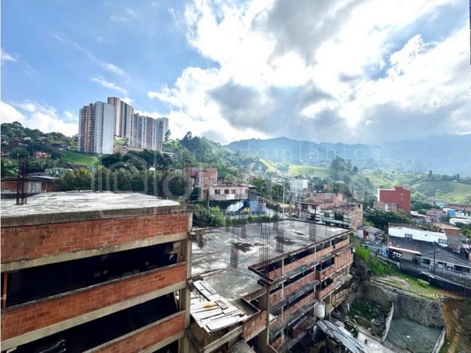 Apartamento de 3 alcobas en arriendo en La Doctora, Sabaneta, 60 m² · foto 3 de 14