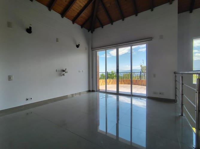 Casa de 4 alcobas en arriendo en Ruitoque, Piedecuesta, 278 m² · foto 4 de 23