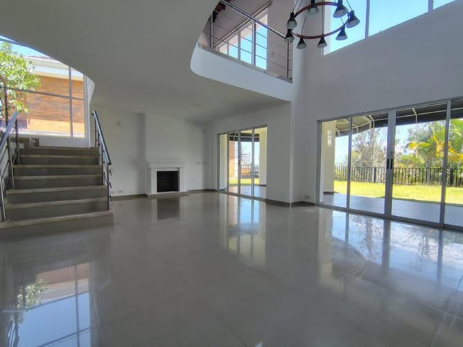 Casa de 4 alcobas en arriendo en Ruitoque, Piedecuesta, 278 m² · foto 7 de 23