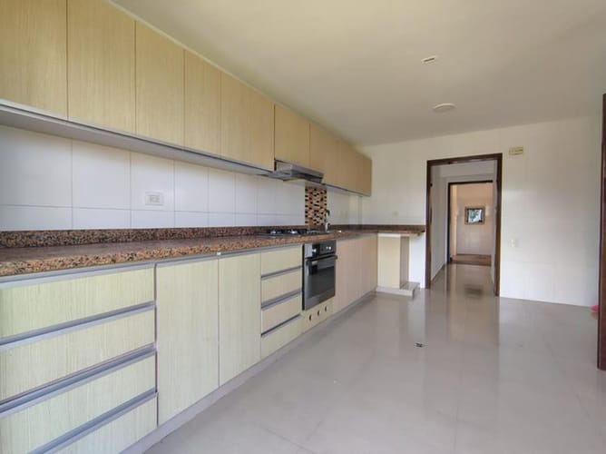 Casa de 4 alcobas en arriendo en Ruitoque, Piedecuesta, 278 m² · foto 10 de 23