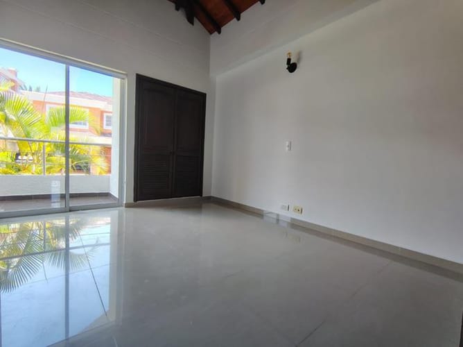 Casa de 4 alcobas en arriendo en Ruitoque, Piedecuesta, 278 m² · foto 13 de 23