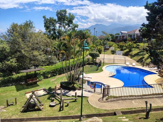 Casa de 4 alcobas en arriendo en Ruitoque, Piedecuesta, 278 m² · foto 22 de 23