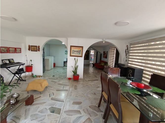 Casa de 10 alcobas en venta en Urbanizacion La Merced, Cali, 475 m² · foto 6 de 24