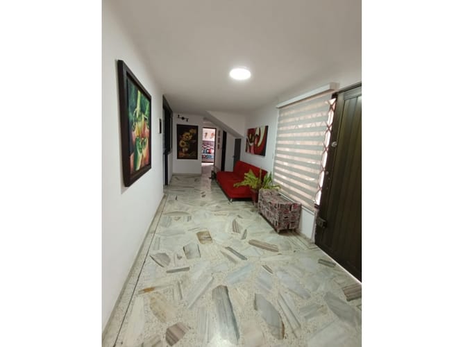 Casa de 10 alcobas en venta en Urbanizacion La Merced, Cali, 475 m² · foto 8 de 24