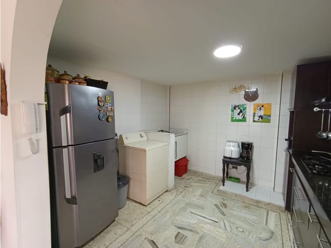 Casa de 10 alcobas en venta en Urbanizacion La Merced, Cali, 475 m² · foto 9 de 24