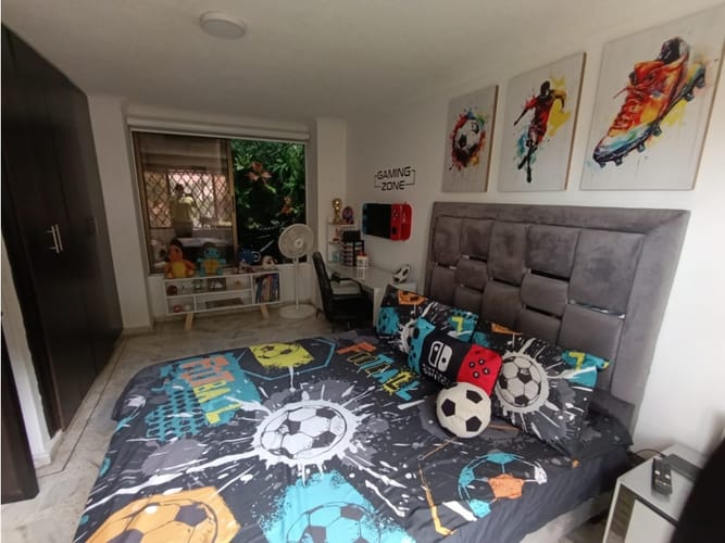 Casa de 10 alcobas en venta en Urbanizacion La Merced, Cali, 475 m² · foto 19 de 24