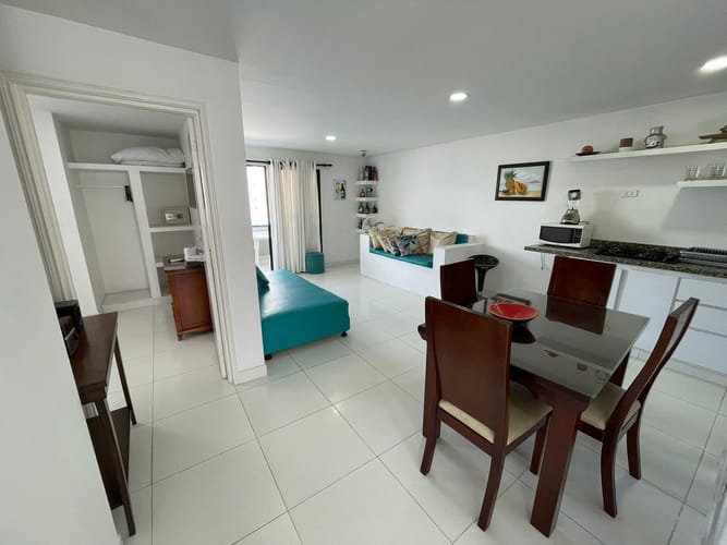 Apartamento de 2 alcobas en venta en Bocagrande, Cartagena, 77 m² · foto 2 de 16