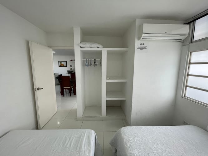 Apartamento de 2 alcobas en venta en Bocagrande, Cartagena, 77 m² · foto 11 de 16