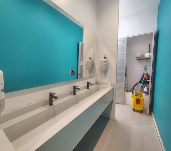 Local en arriendo en Mejoras Publicas, Bucaramanga, 3000 m² · foto 17 de 24