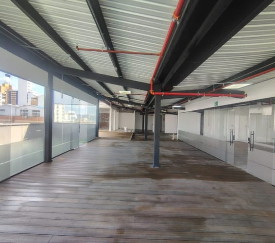 Local en arriendo en Mejoras Publicas, Bucaramanga, 3000 m² · foto 20 de 24