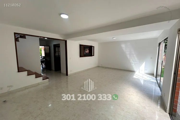 Casa de 3 alcobas en arriendo en Loma El Atravesado, Envigado, 212 m² · foto 4 de 24