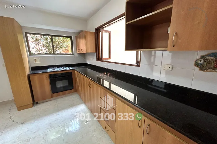 Casa de 3 alcobas en arriendo en Loma El Atravesado, Envigado, 212 m² · foto 8 de 24