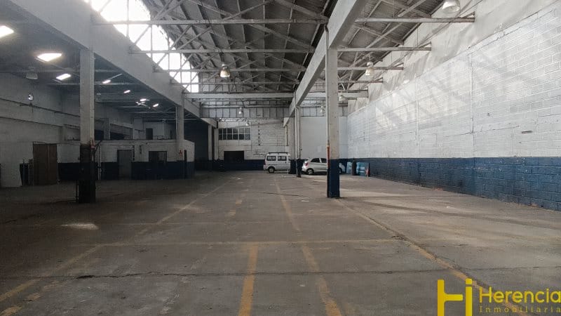 Bodega en arriendo en San Diego, Medellín, 1000 m² · foto 3 de 11