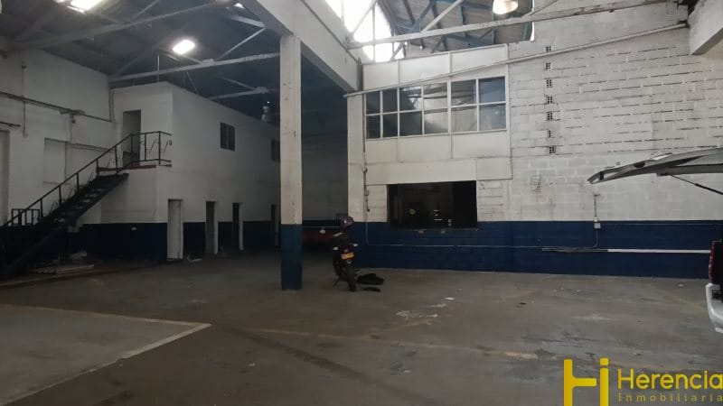 Bodega en arriendo en San Diego, Medellín, 1000 m² · foto 6 de 11