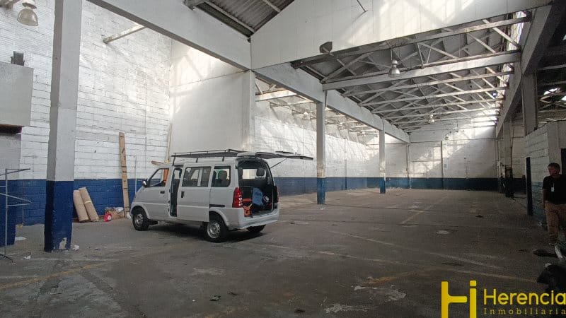 Bodega en arriendo en San Diego, Medellín, 1000 m² · foto 8 de 11