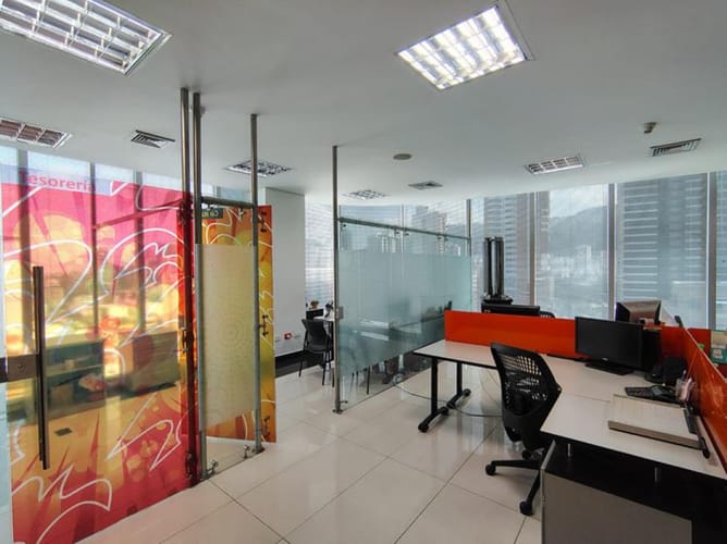 Oficina en arriendo en Bolivar, Bucaramanga, 171 m² · foto 6 de 13