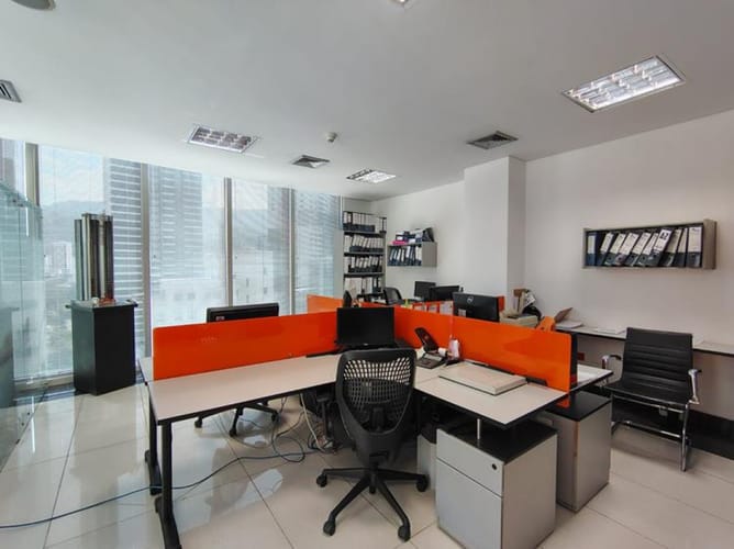 Oficina en arriendo en Bolivar, Bucaramanga, 171 m² · foto 8 de 13