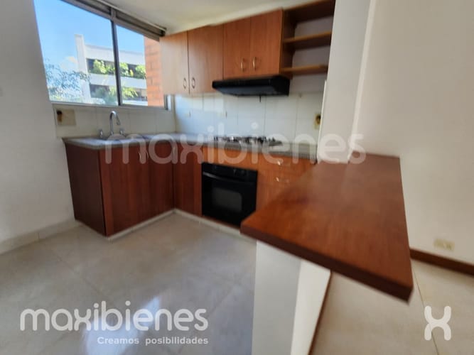 Apartamento de 2 alcobas en arriendo en Astorga, Medellín, 70 m² · foto 2 de 9