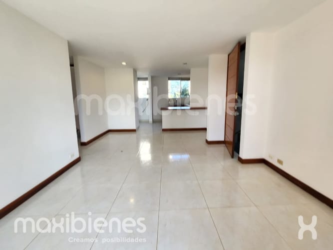 Apartamento de 2 alcobas en arriendo en Astorga, Medellín, 70 m² · foto 5 de 9
