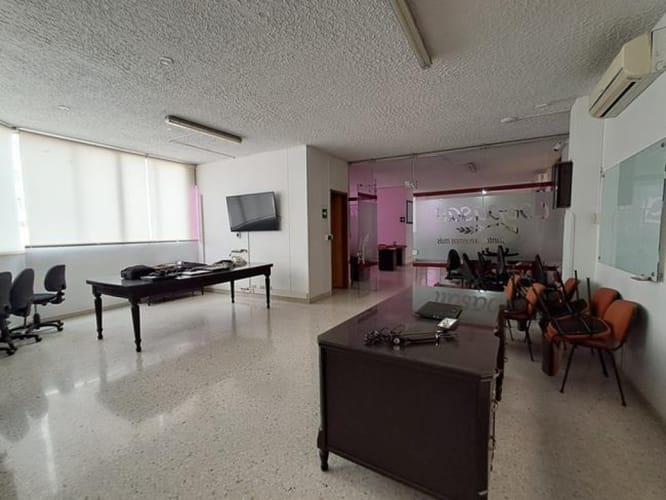 Oficina en arriendo en La Concordia, Bucaramanga, 455 m² · foto 2 de 22