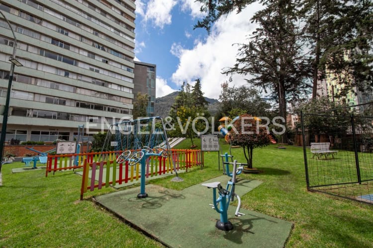 Apartamento de 3 alcobas en venta en Las Nieves, Bogotá, 126 m² · foto 10 de 12