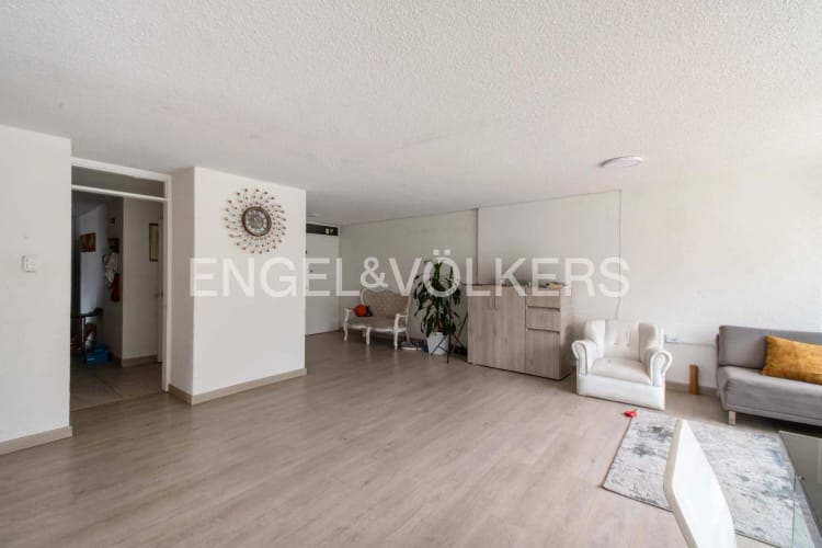 Apartamento de 3 alcobas en venta en Las Nieves, Bogotá, 126 m² · foto 3 de 12