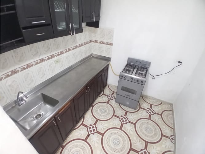 Apartamento de 3 alcobas en arriendo en Campo Valdes No.2, Medellín, 75 m² · foto 2 de 20
