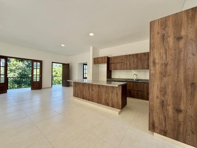 Casa de 4 alcobas en venta en Los Llanitos, Piedecuesta, 172 m² · foto 4 de 23