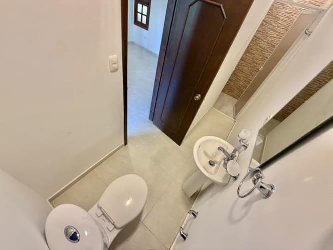 Casa de 4 alcobas en venta en Los Llanitos, Piedecuesta, 172 m² · foto 8 de 23