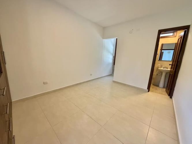 Casa de 4 alcobas en venta en Los Llanitos, Piedecuesta, 172 m² · foto 13 de 23