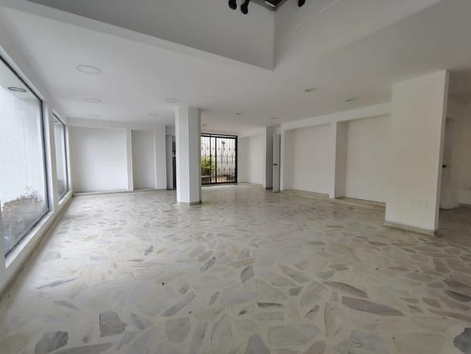 Local en arriendo en Cabecera Del Llano, Bucaramanga, 514 m² · foto 2 de 17