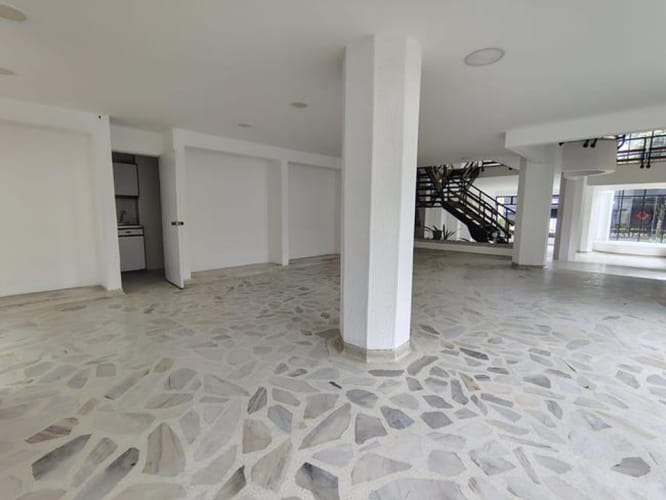 Local en arriendo en Cabecera Del Llano, Bucaramanga, 514 m² · foto 5 de 17