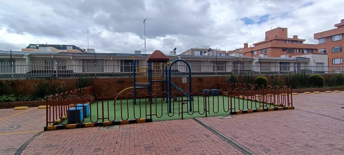 Apartamento de 3 alcobas en arriendo en Cedritos, Bogotá, 107 m² · foto 17 de 19